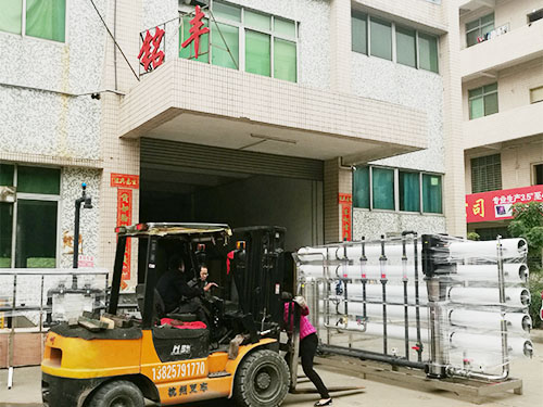 RO纯水设备的工作原理是什么？
